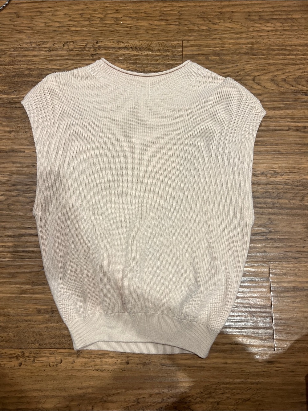 Pants Store
Sleeveless Knit Sweater Vest in Light Pink
Size: M